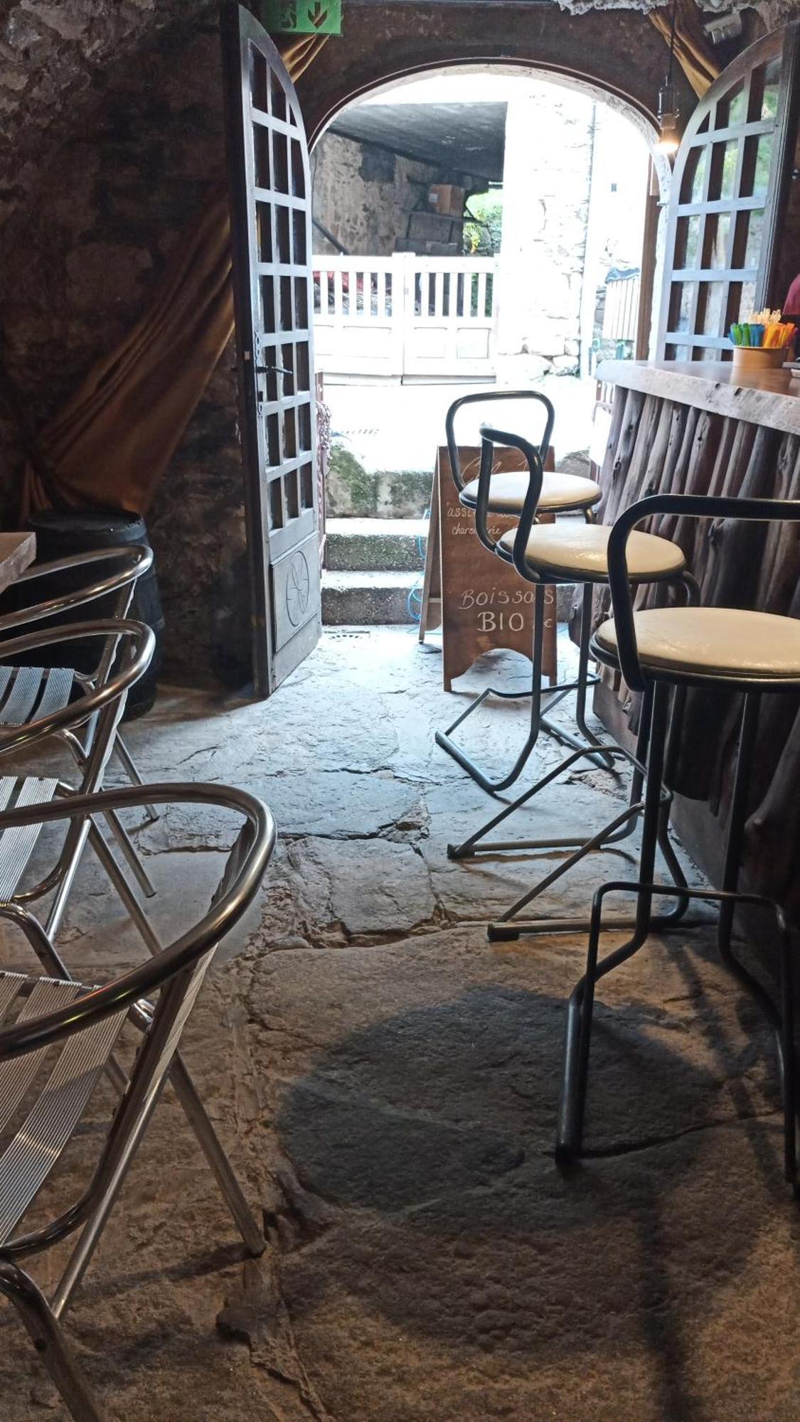 The Tavern Castelnau-Pegayrols Exterior photo